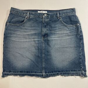 Tommy Hilfiger Denim Mini Skirt Size 18 Blue Shadow Pockets Raw Hem Y2K Plus